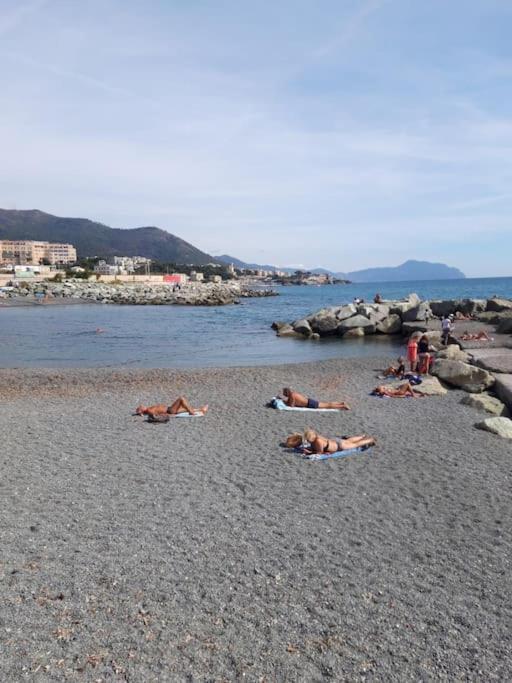 Pisi Home, 2 Min Dalla Spiaggia E Dall' Ospedale Gaslini Генуя Экстерьер фото