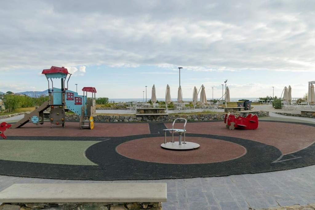 Pisi Home, 2 Min Dalla Spiaggia E Dall' Ospedale Gaslini Генуя Экстерьер фото