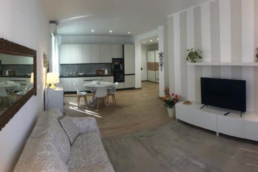 Pisi Home, 2 Min Dalla Spiaggia E Dall' Ospedale Gaslini Генуя Экстерьер фото
